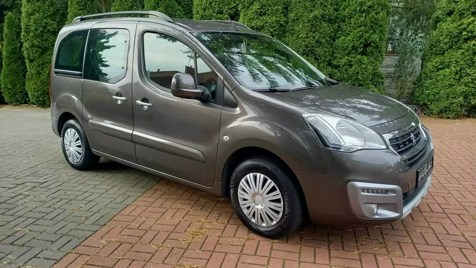 PEUGEOT Partner -