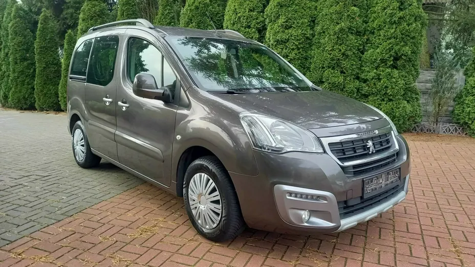 PEUGEOT Partner -