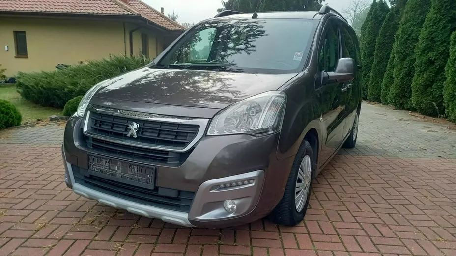 PEUGEOT Partner -