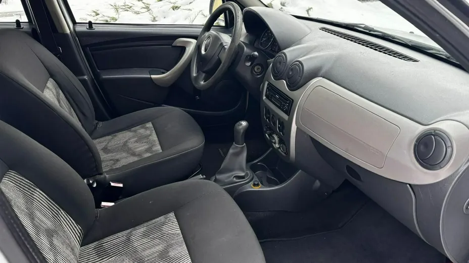 DACIA Sandero -