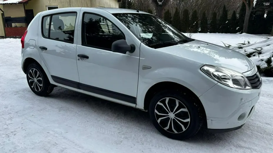 DACIA Sandero -