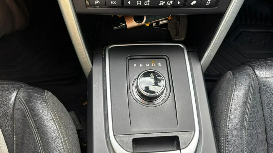 LAND ROVER Discovery Sport -