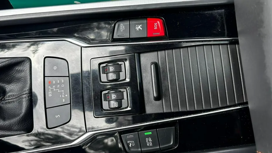 PEUGEOT 508 -