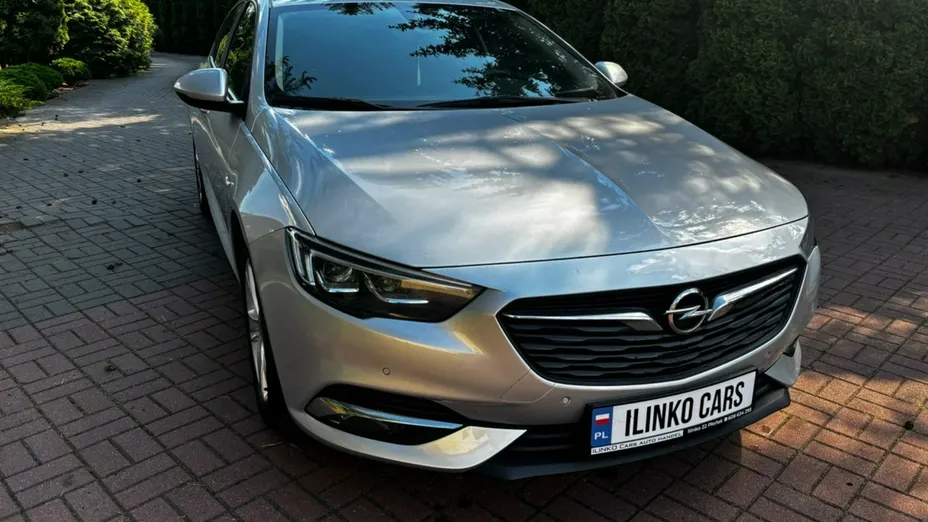 OPEL Insignia -