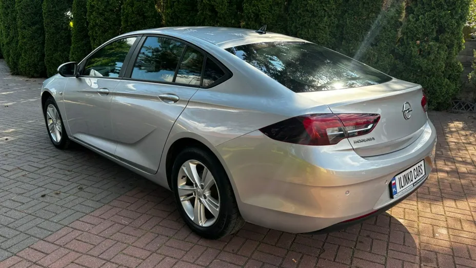 OPEL Insignia -
