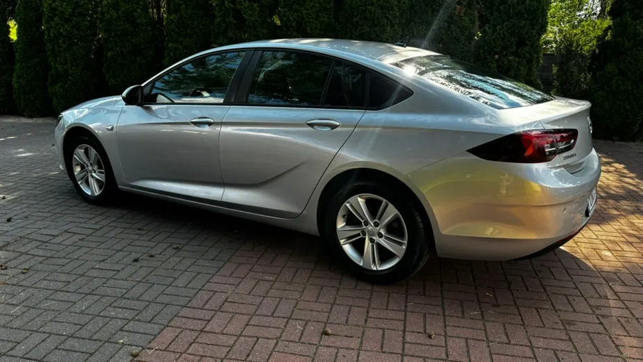 OPEL Insignia -