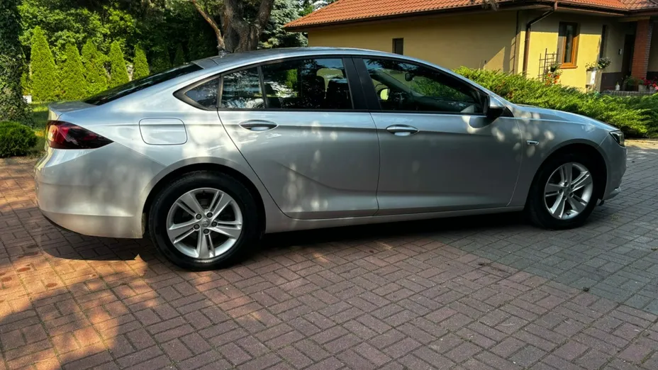OPEL Insignia -