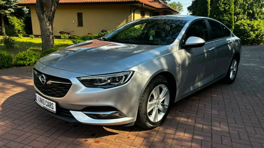 OPEL Insignia -