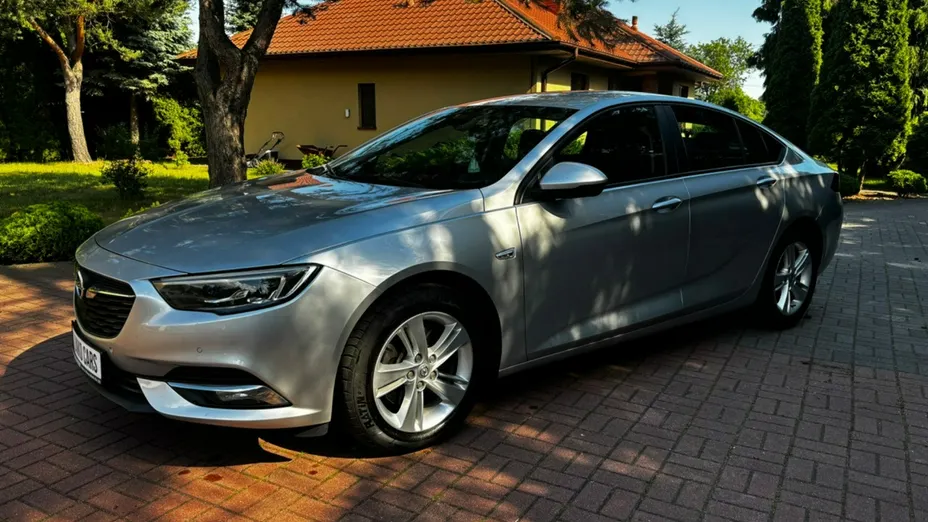 OPEL Insignia -