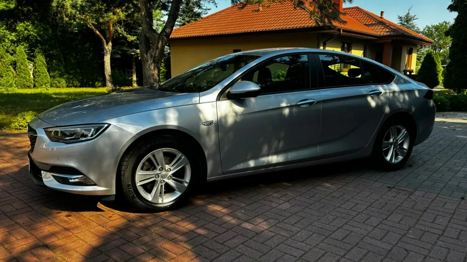 OPEL Insignia -