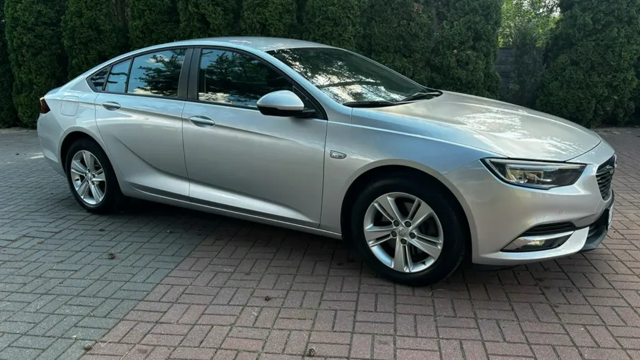OPEL Insignia -