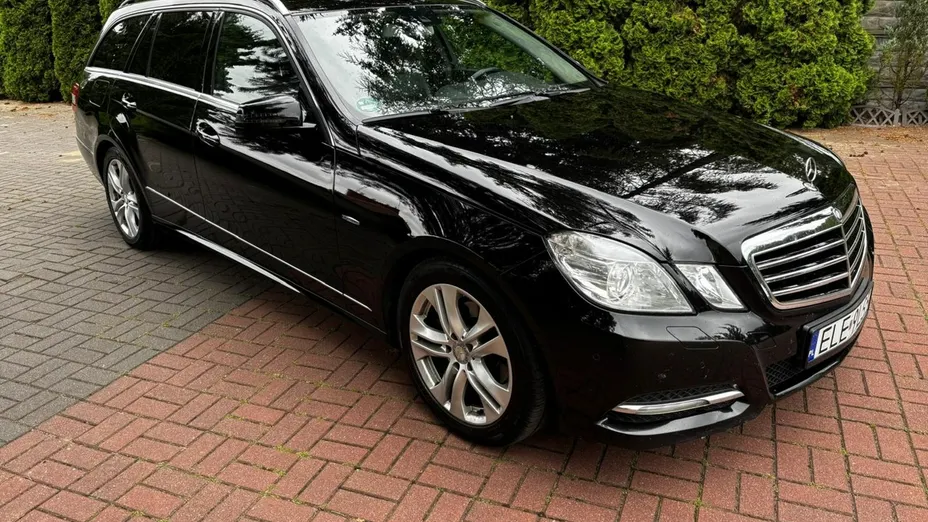 MERCEDES-BENZ E Klasa -