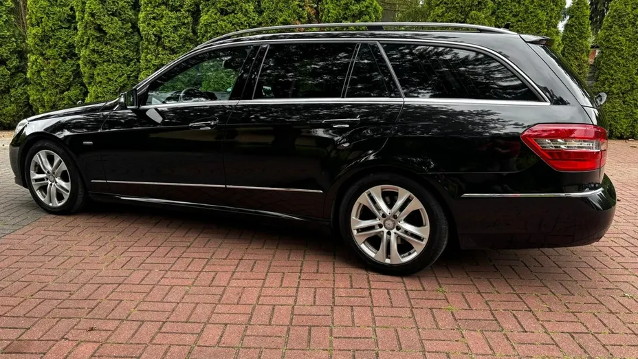 MERCEDES-BENZ E Klasa -