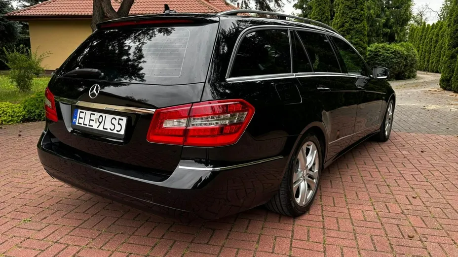 MERCEDES-BENZ E Klasa -