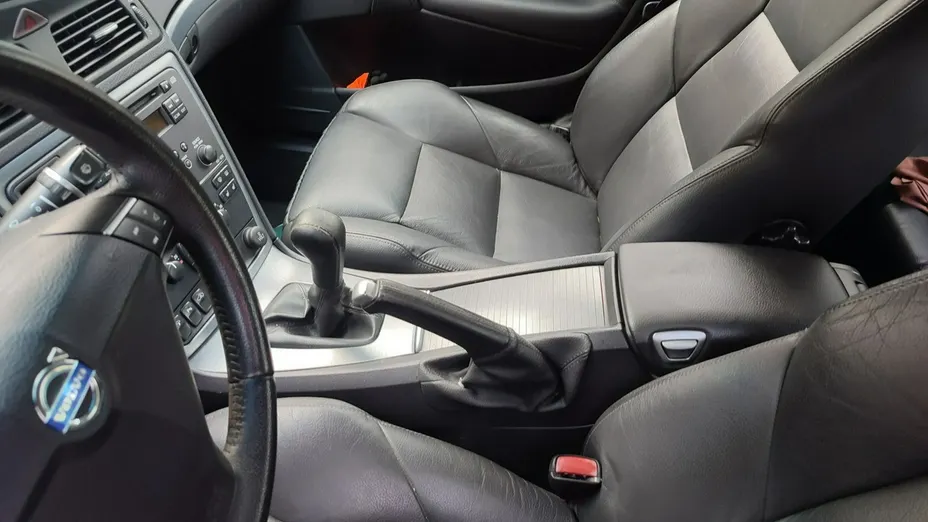 VOLVO S60 -