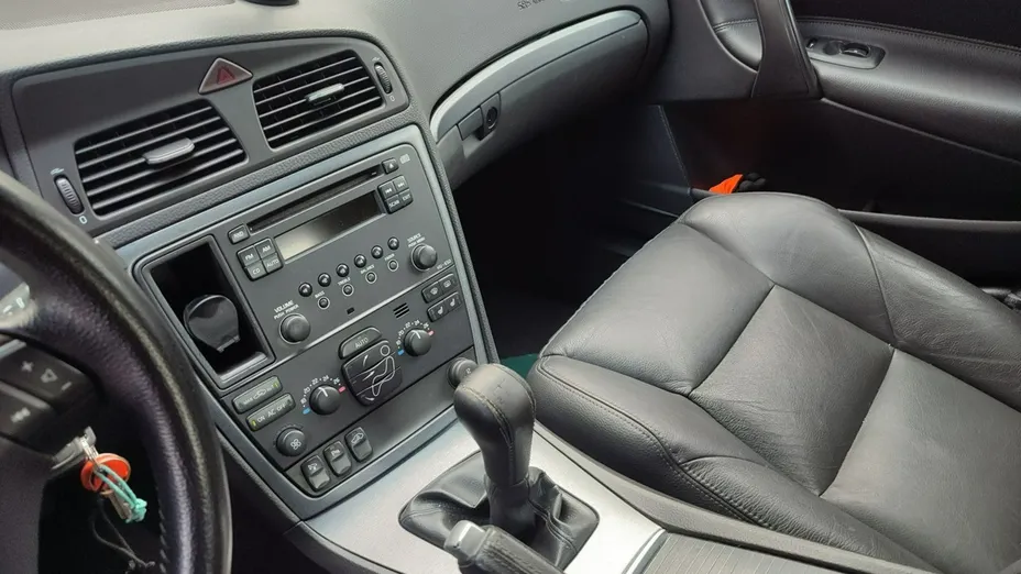 VOLVO S60 -