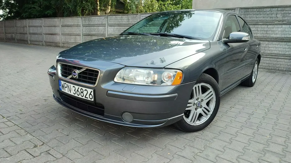 VOLVO S60 -