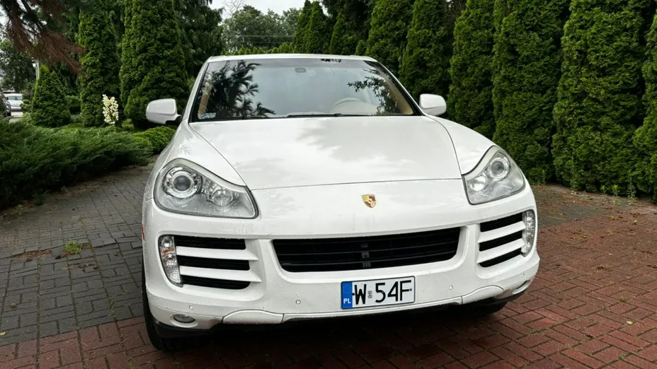 PORSCHE 718 -