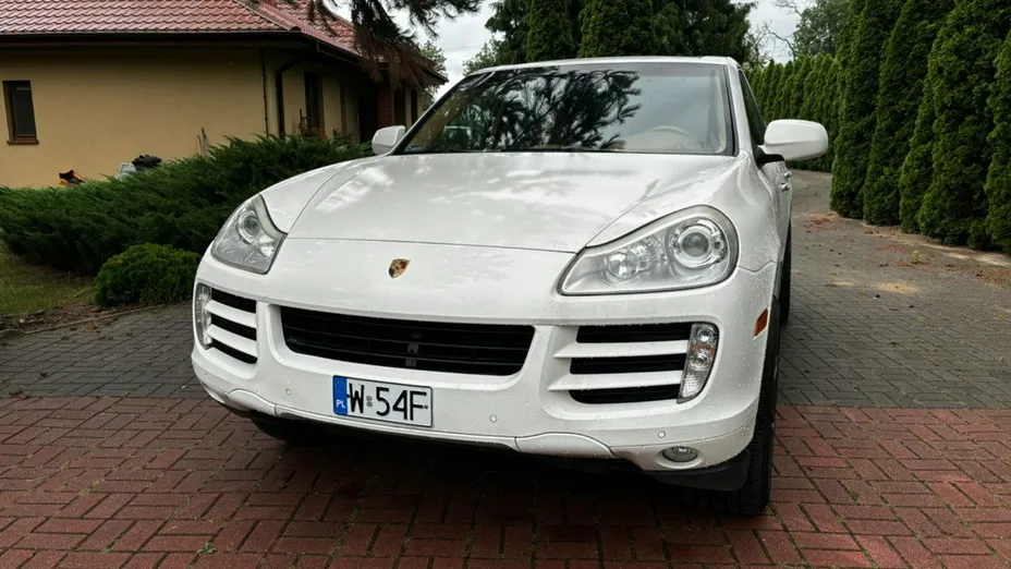 PORSCHE 718 -