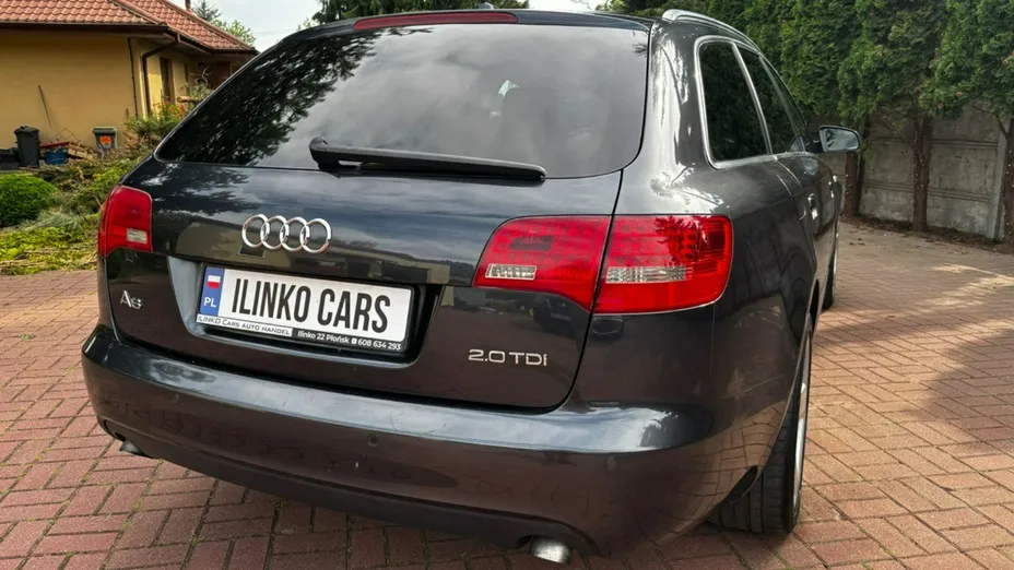 AUDI A6 -