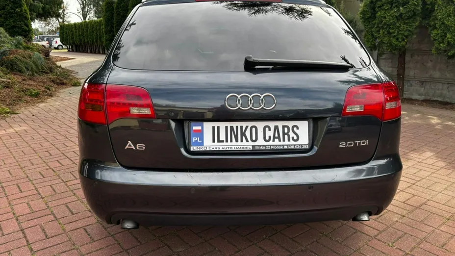 AUDI A6 -