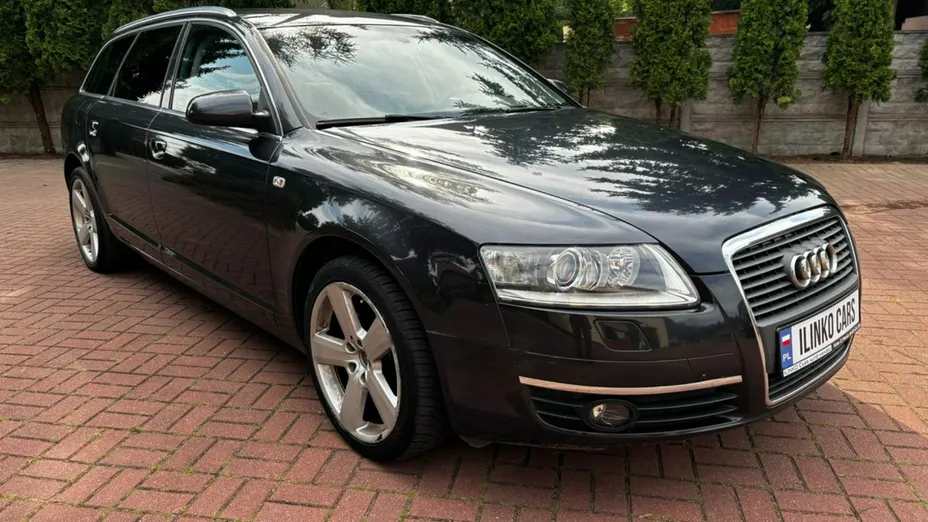 AUDI A6 -