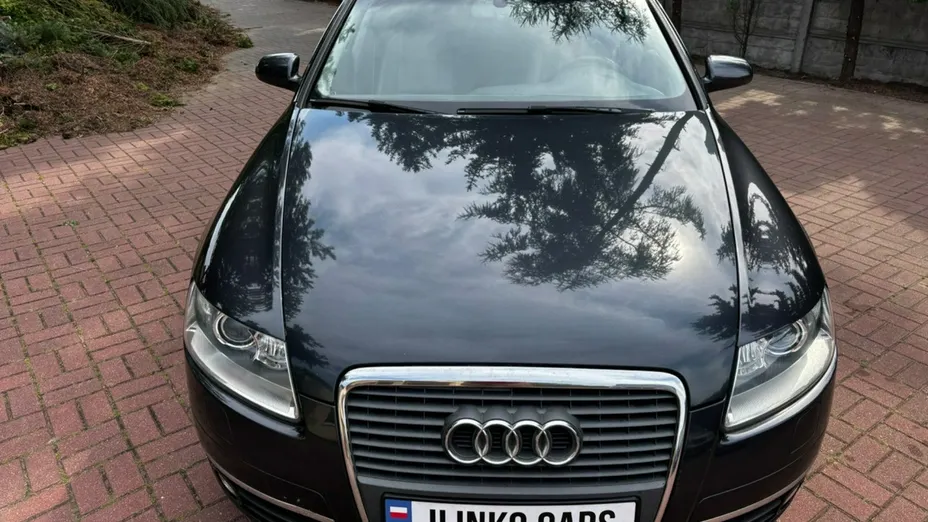 AUDI A6 -