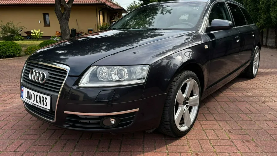 AUDI A6 -