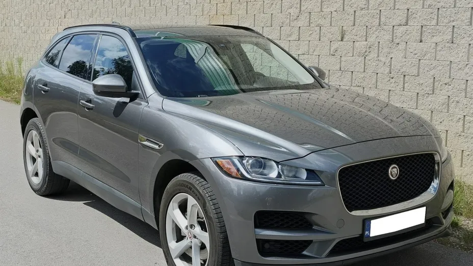 JAGUAR F-Pace -