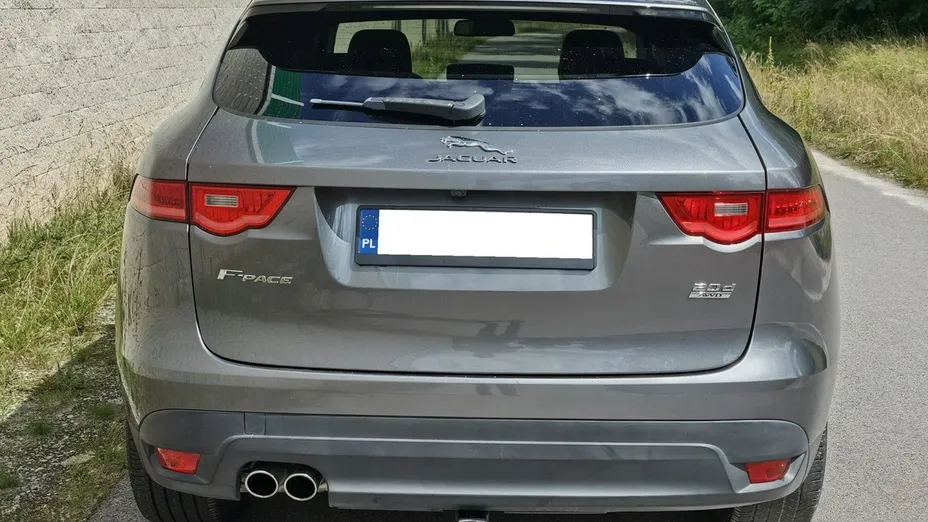 JAGUAR F-Pace -