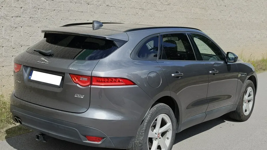 JAGUAR F-Pace -