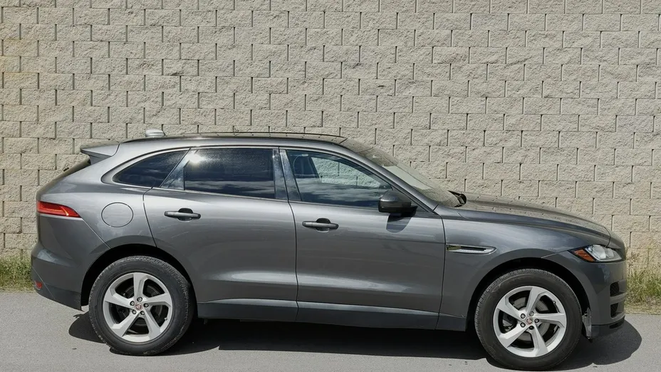JAGUAR F-Pace -
