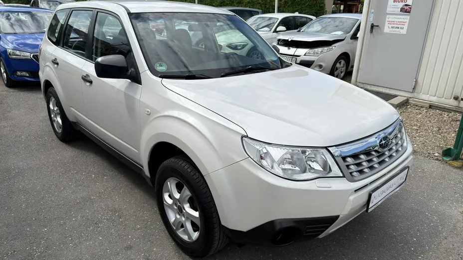 SUBARU Forester -