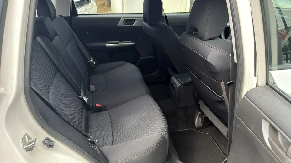 SUBARU Forester -