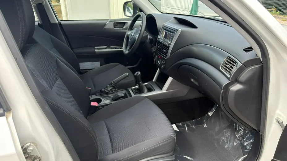 SUBARU Forester -