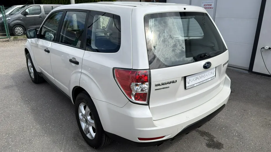 SUBARU Forester -