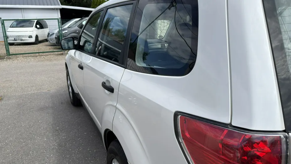 SUBARU Forester -