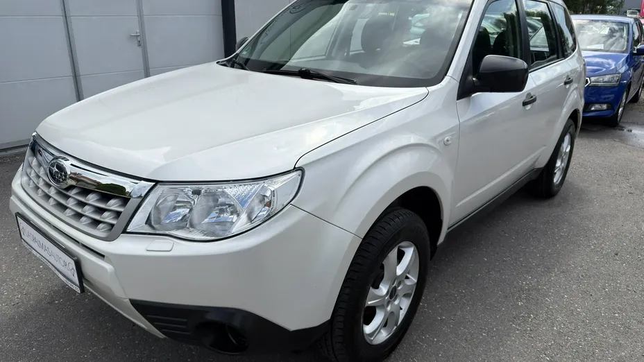 SUBARU Forester -