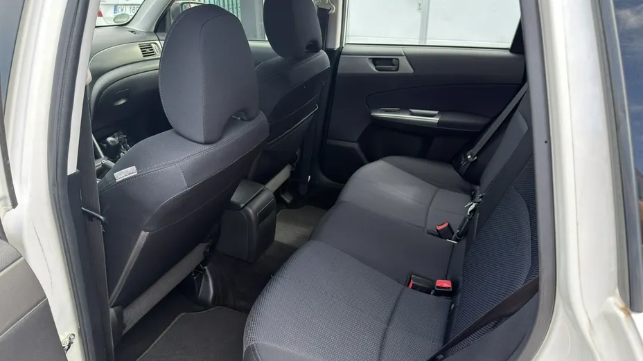 SUBARU Forester -