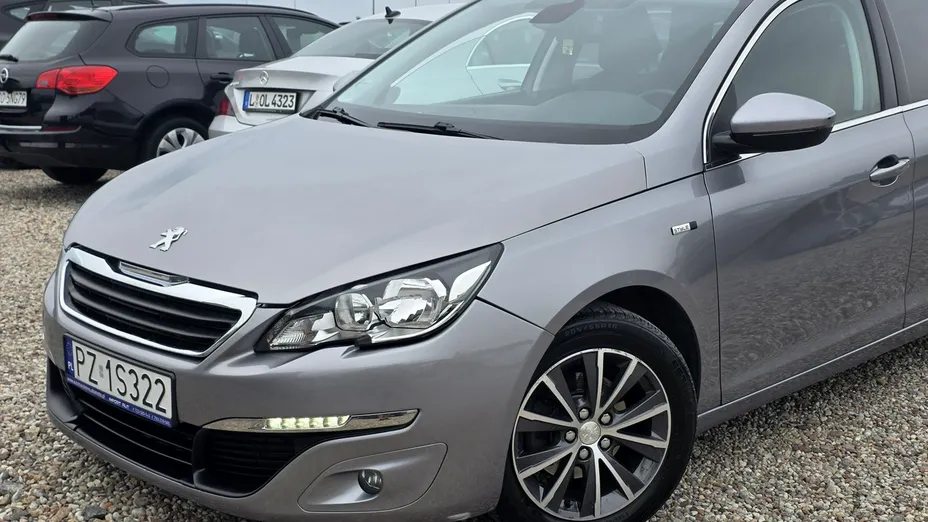 PEUGEOT 308 -