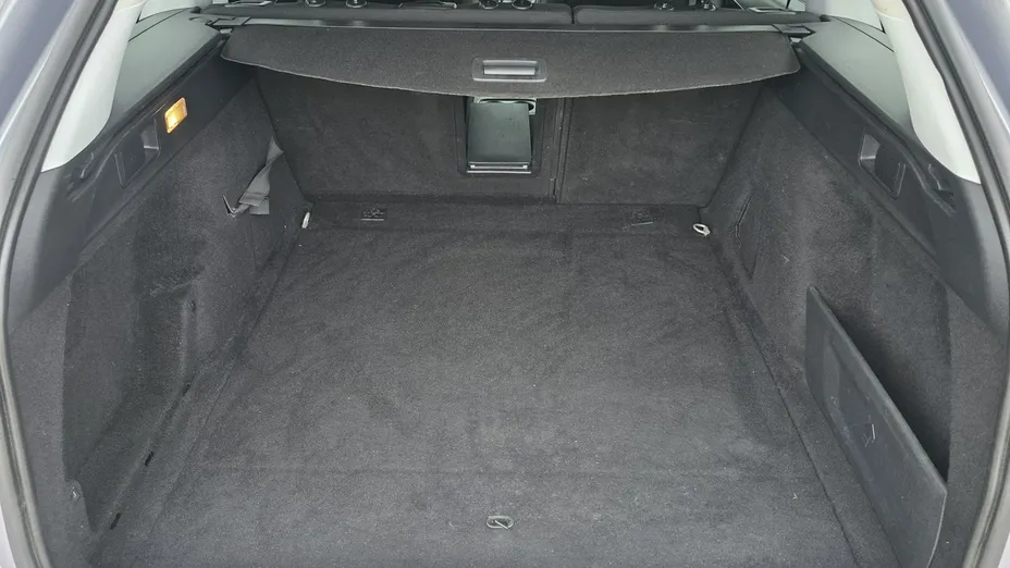 PEUGEOT 308 -