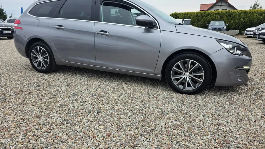 PEUGEOT 308 -