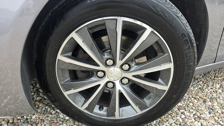 PEUGEOT 308 -