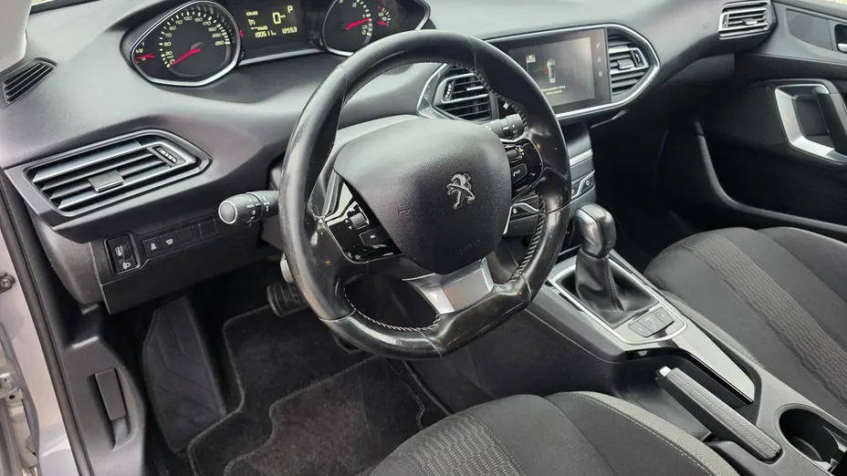 PEUGEOT 308 -