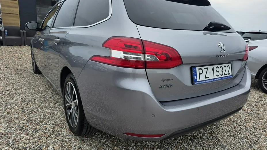 PEUGEOT 308 -