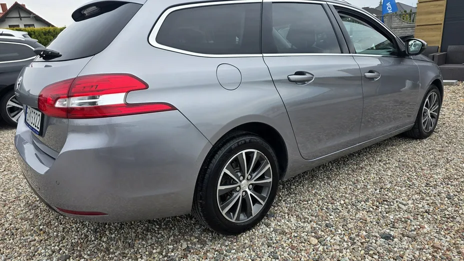 PEUGEOT 308 -