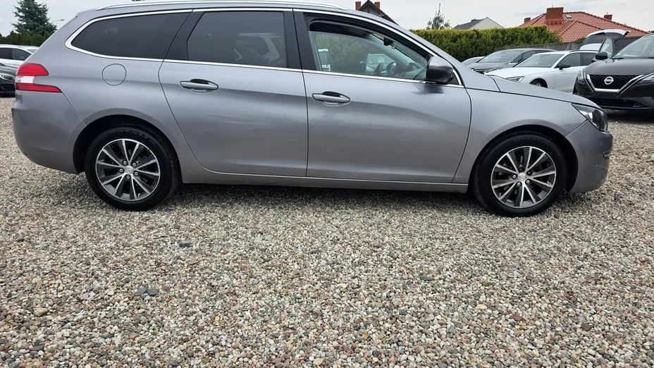 PEUGEOT 308 -