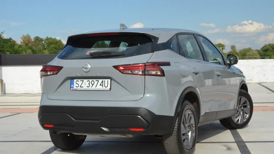 NISSAN Qashqai -