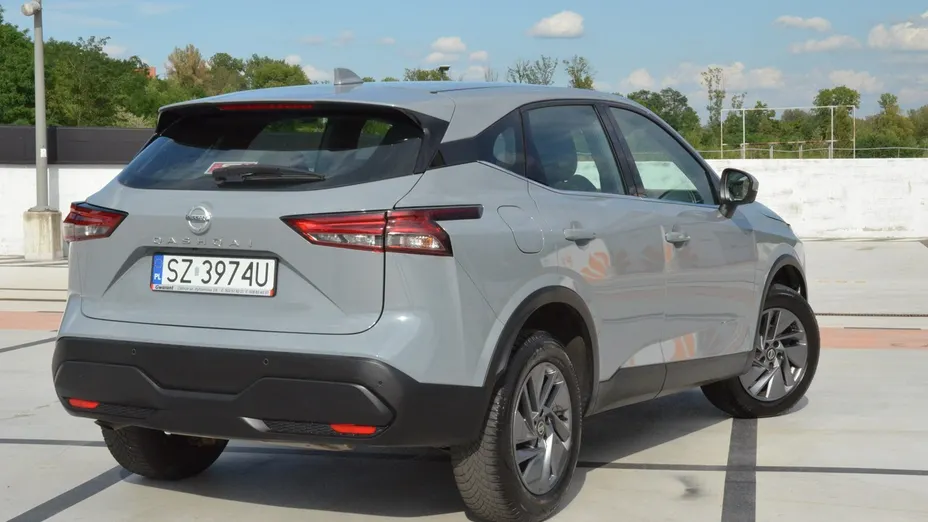 NISSAN Qashqai -