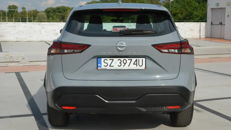 NISSAN Qashqai -